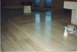 Marmorboden teilweise fertig kristallisiert